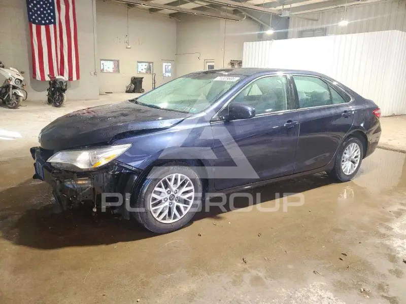 2017 Toyota CAMRY фото