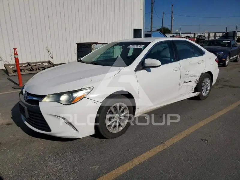 2017 Toyota CAMRY фото