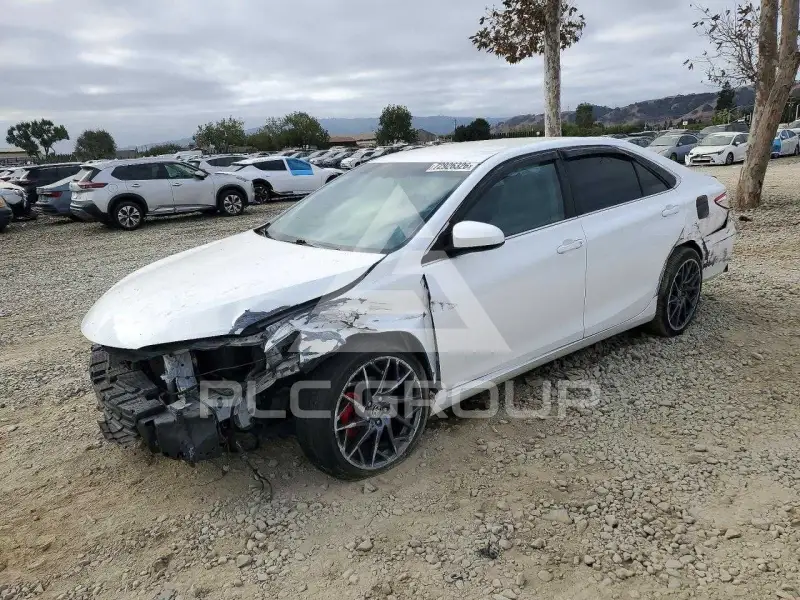 2017 Toyota CAMRY фото