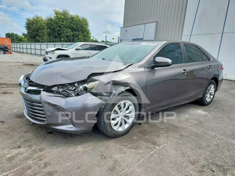 2017 Toyota CAMRY фото