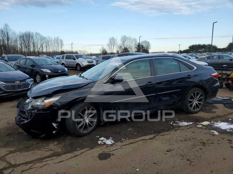 2017 Toyota CAMRY фото