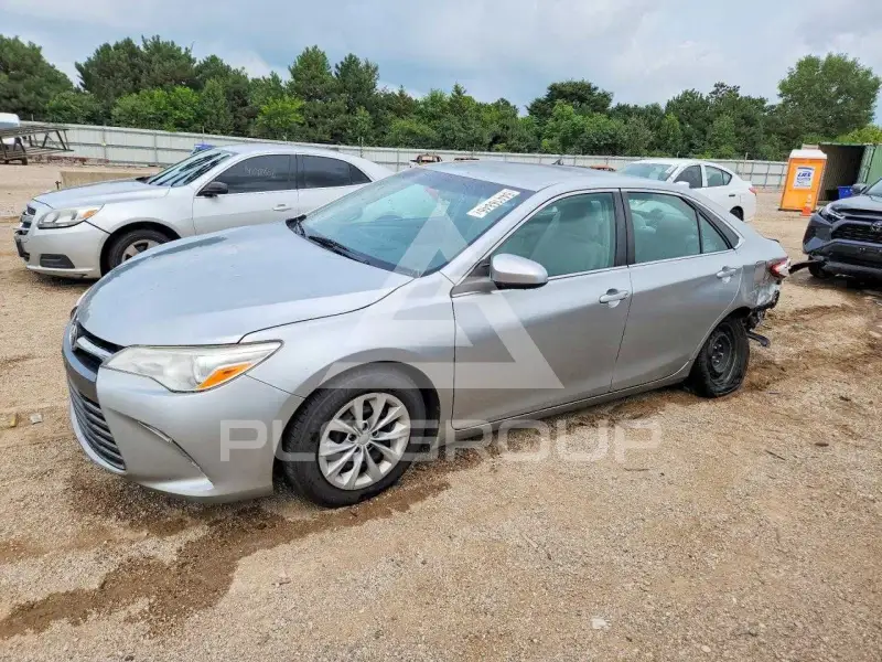 2017 Toyota CAMRY фото