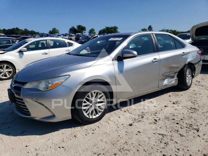 2017 Toyota CAMRY фото