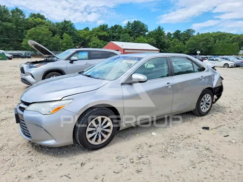 2017 Toyota CAMRY photo