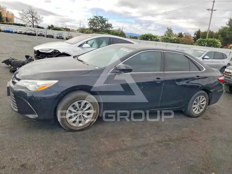 2017 Toyota CAMRY фото