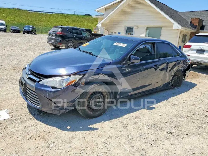 2017 Toyota CAMRY фото
