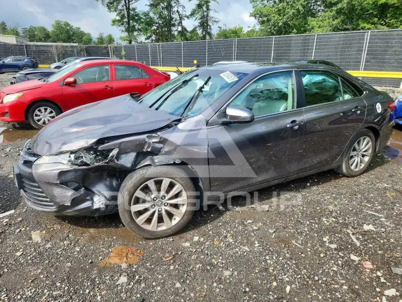 2017 Toyota CAMRY фото
