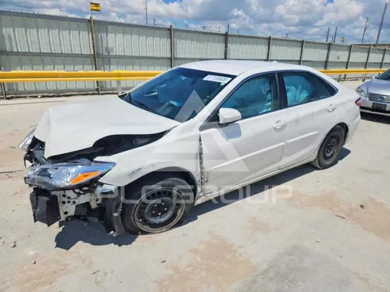 2017 Toyota CAMRY фото