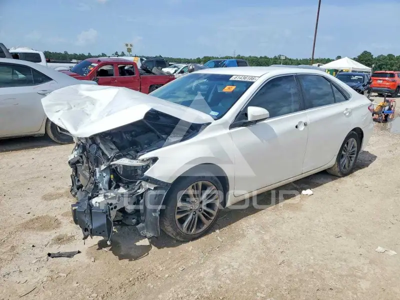 2017 Toyota CAMRY фото