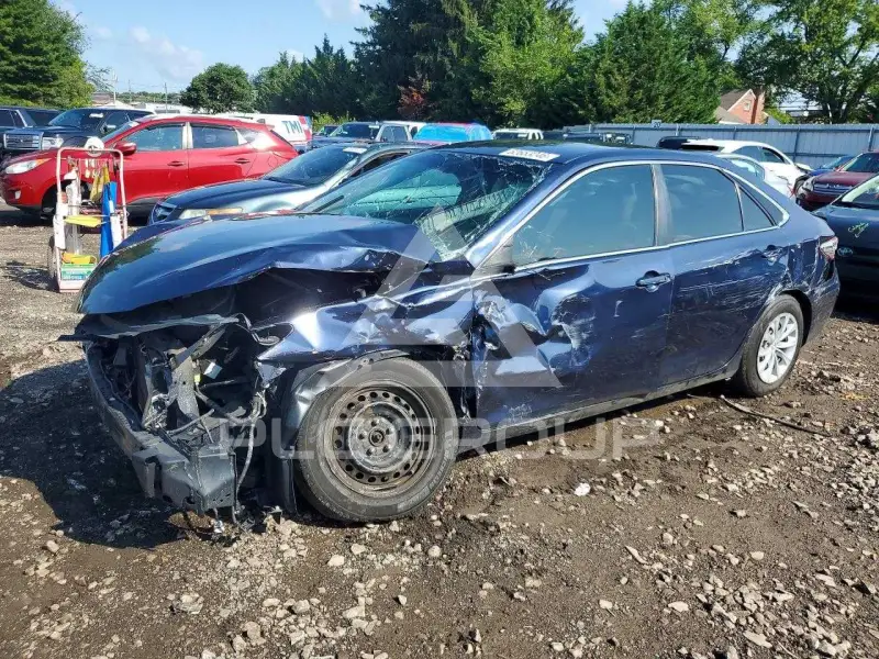 2017 Toyota CAMRY фото