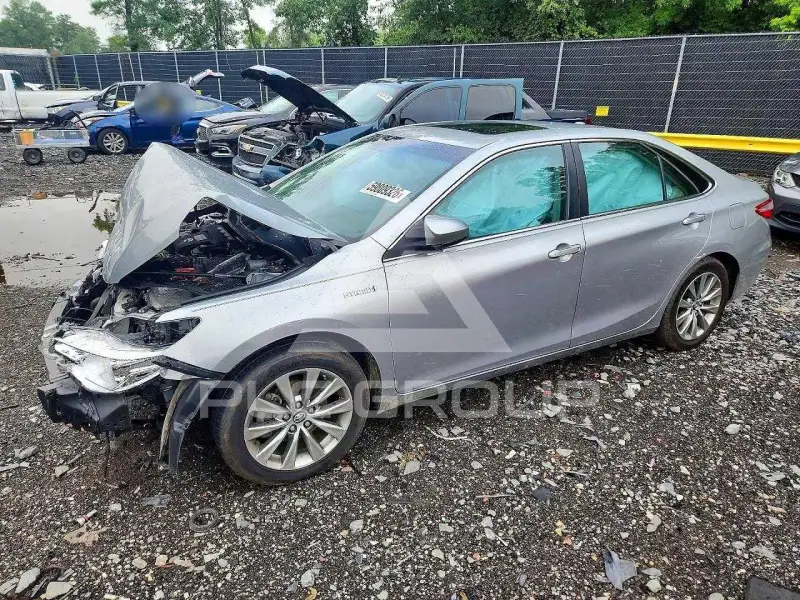 2017 Toyota CAMRY фото
