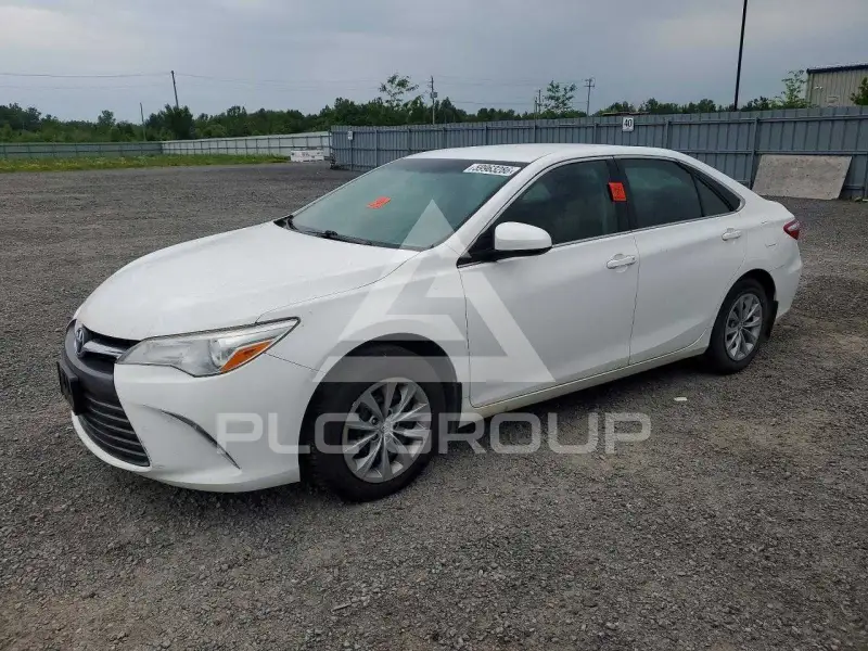 2017 Toyota CAMRY фото