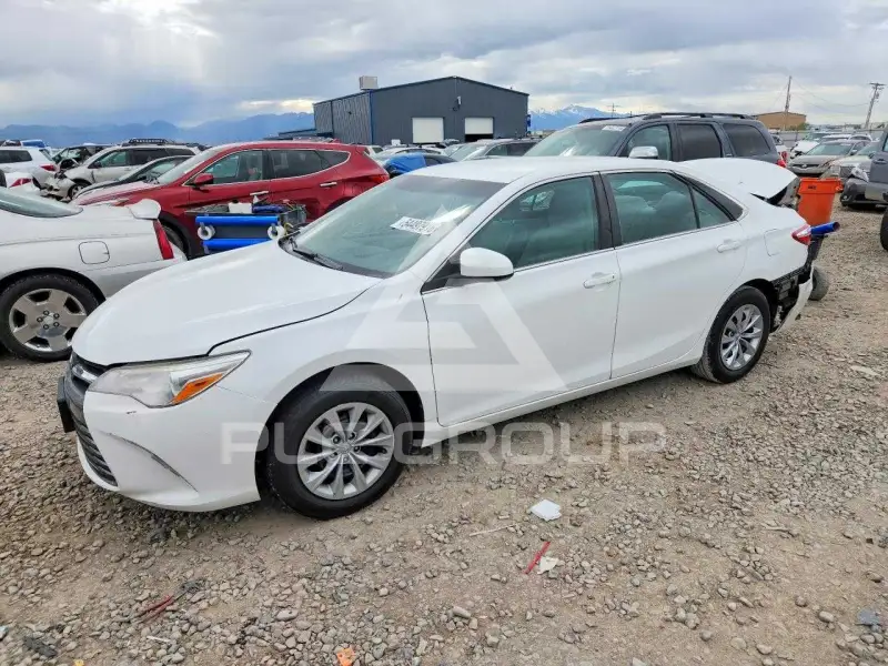 2017 Toyota CAMRY фото