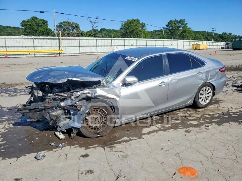 2017 Toyota CAMRY фото