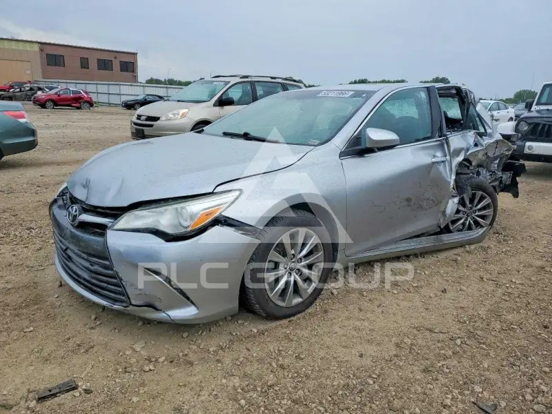 2017 Toyota CAMRY фото