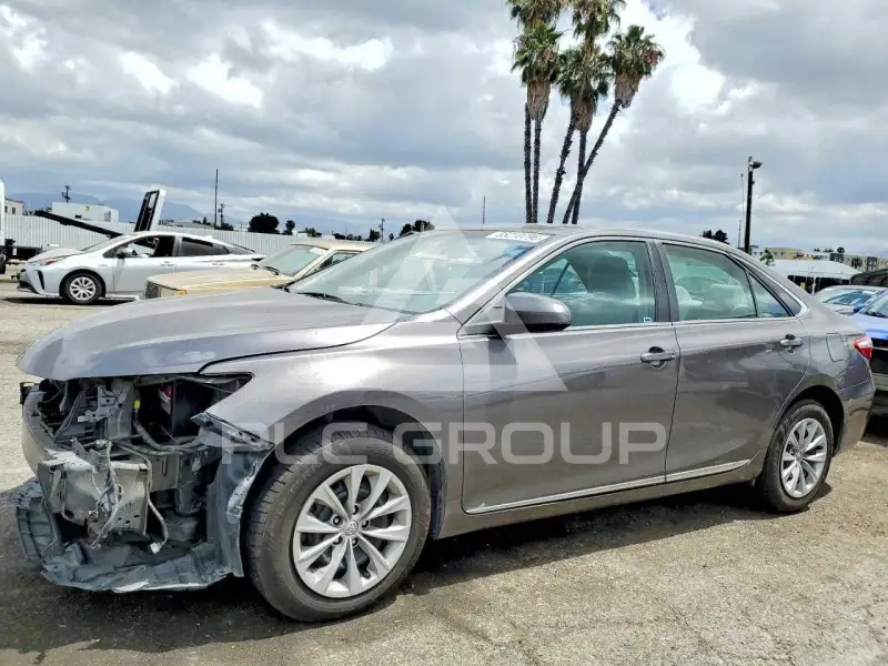 2017 Toyota CAMRY фото