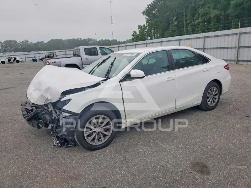 2017 Toyota CAMRY фото