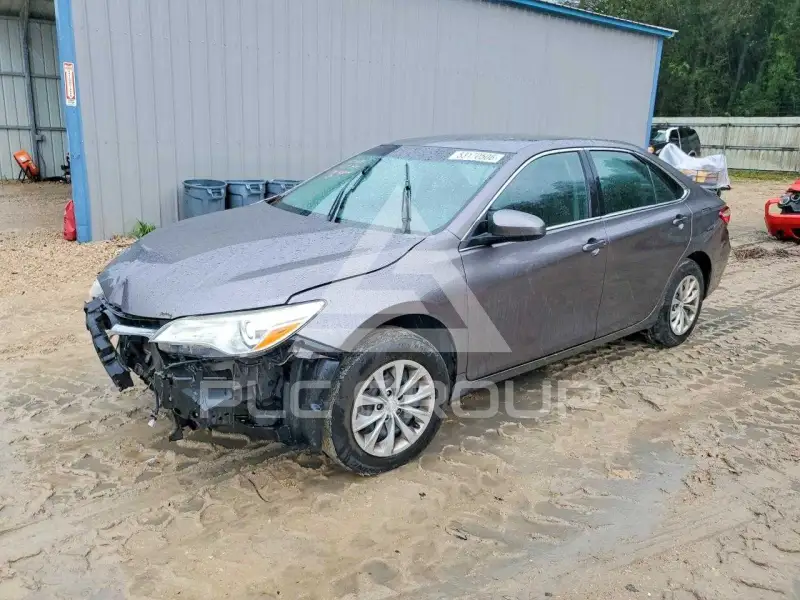 2017 Toyota CAMRY фото