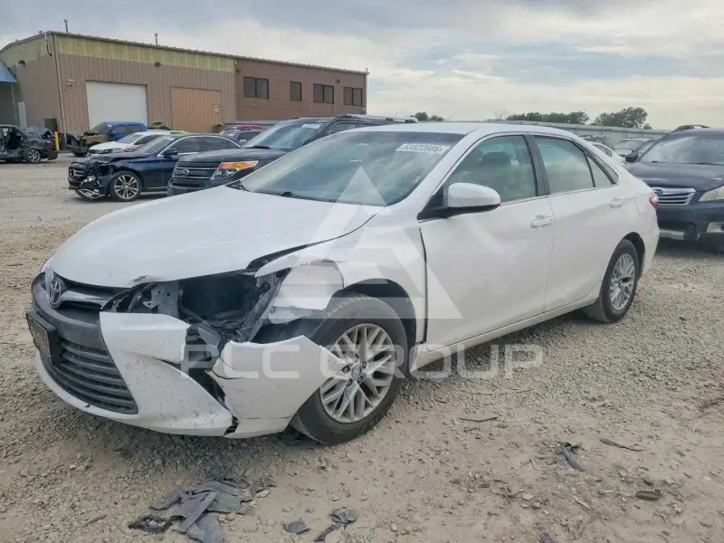 2017 Toyota CAMRY фото