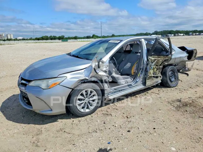2017 Toyota CAMRY фото