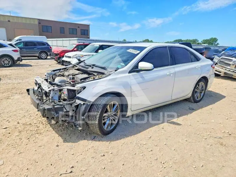 2017 Toyota CAMRY фото