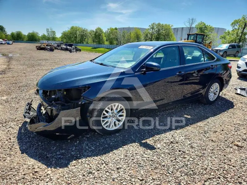 2017 Toyota CAMRY фото