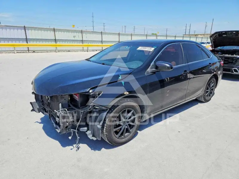 2017 Toyota CAMRY фото