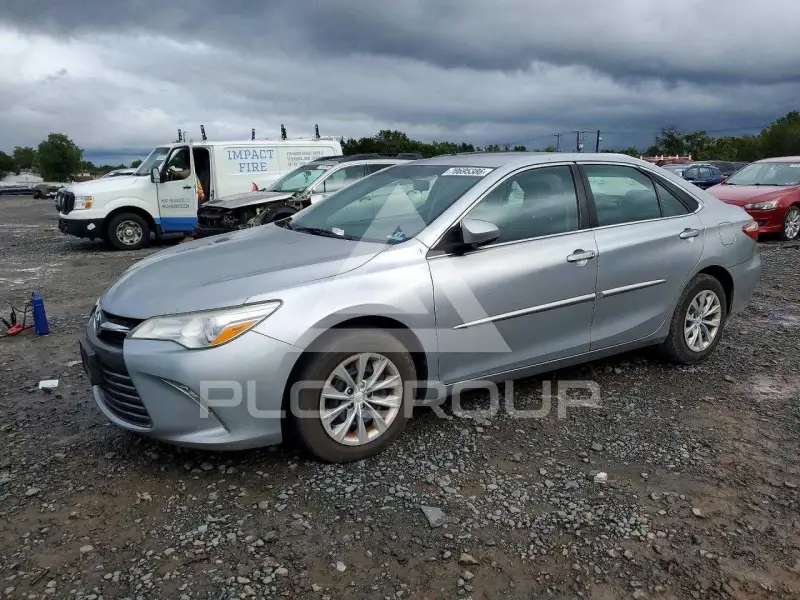 2017 Toyota CAMRY фото