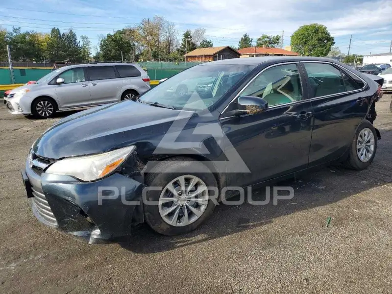 2017 Toyota CAMRY фото