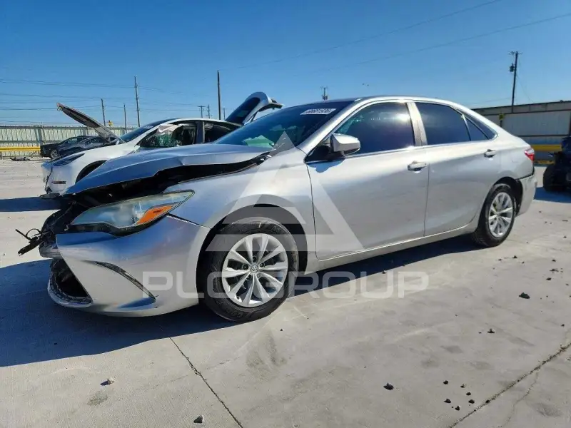 2017 Toyota CAMRY фото