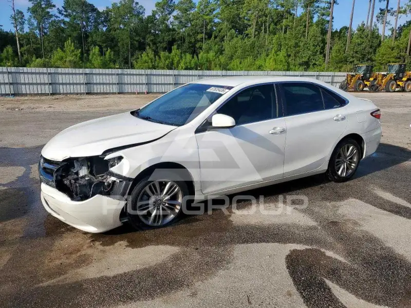 2017 Toyota CAMRY фото