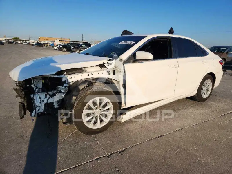 2017 Toyota CAMRY фото