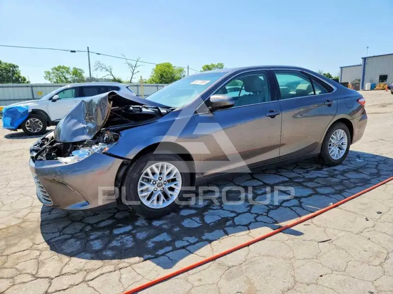 2017 Toyota CAMRY фото