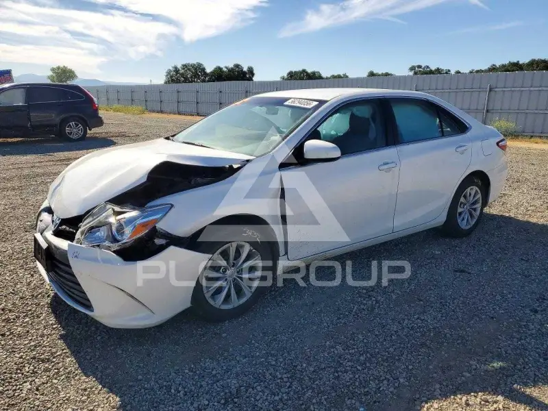 2017 Toyota CAMRY фото