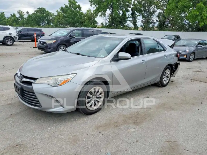 2017 Toyota CAMRY фото