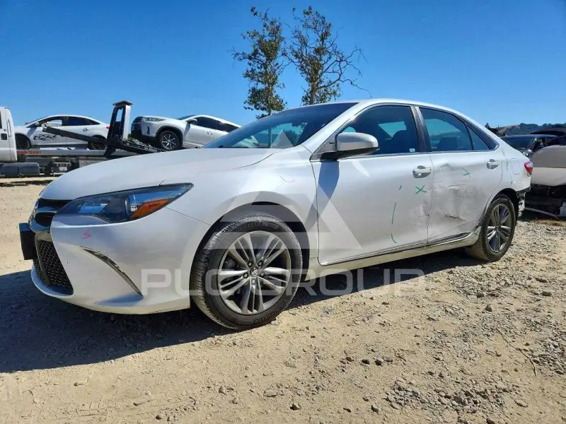 2017 Toyota CAMRY фото