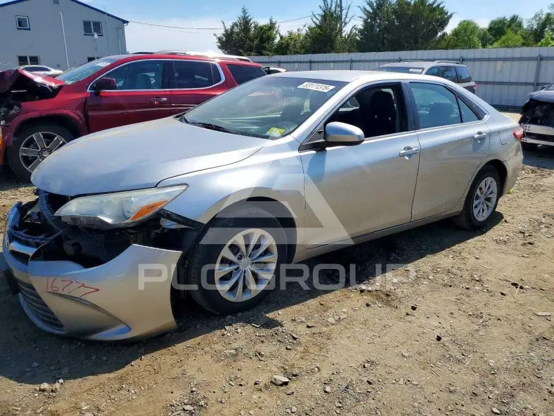 2017 Toyota CAMRY фото