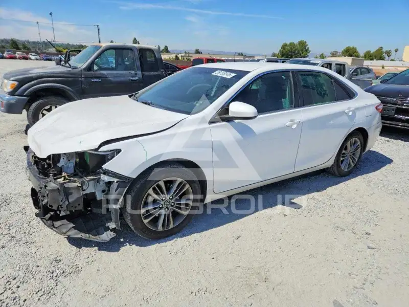 2017 Toyota CAMRY фото