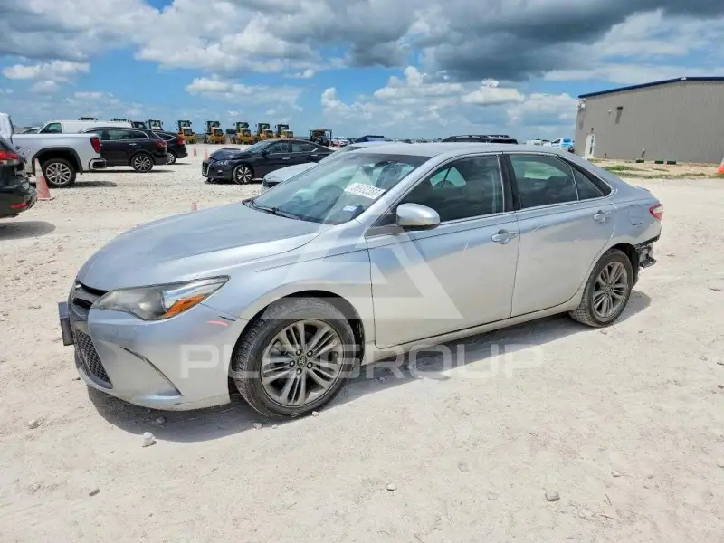2017 Toyota CAMRY фото