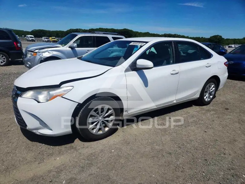 2017 Toyota CAMRY фото