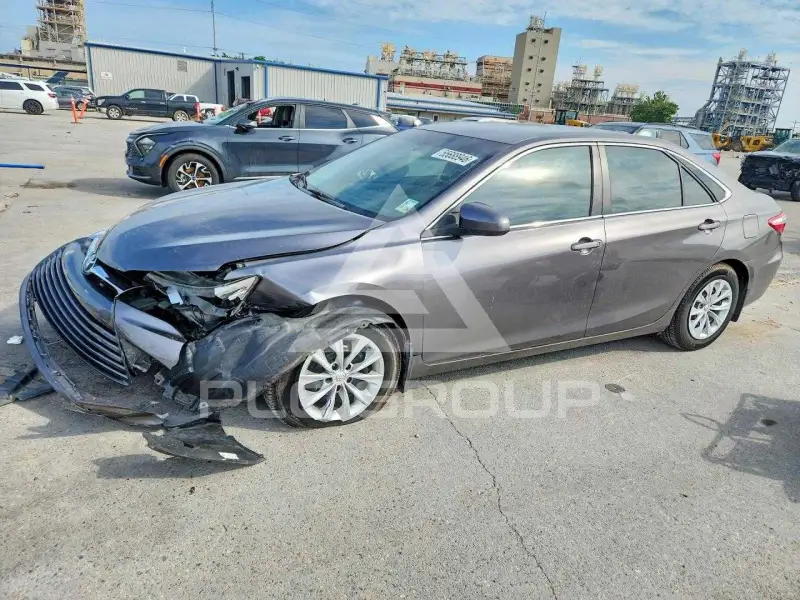 2017 Toyota CAMRY фото