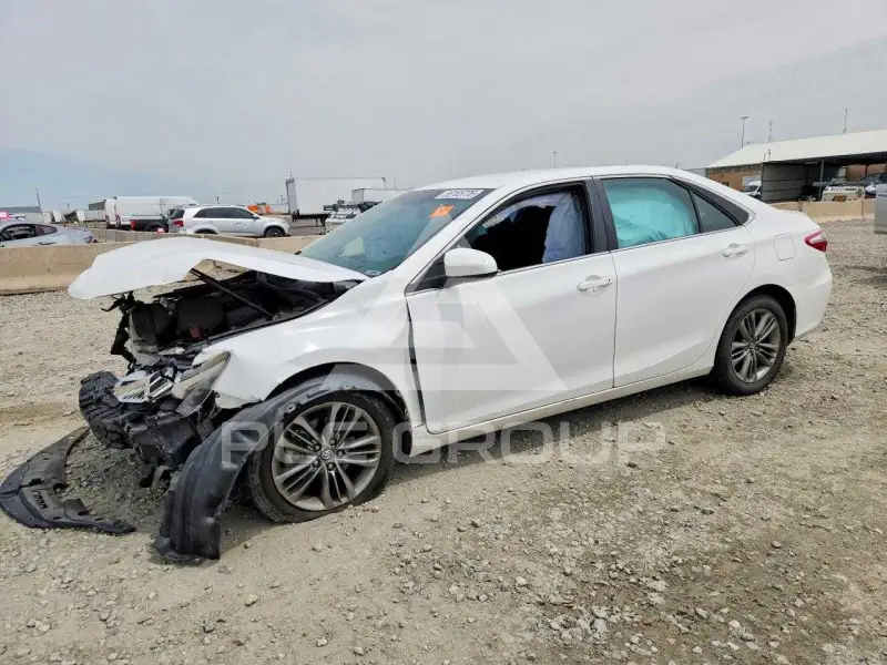 2017 Toyota CAMRY фото