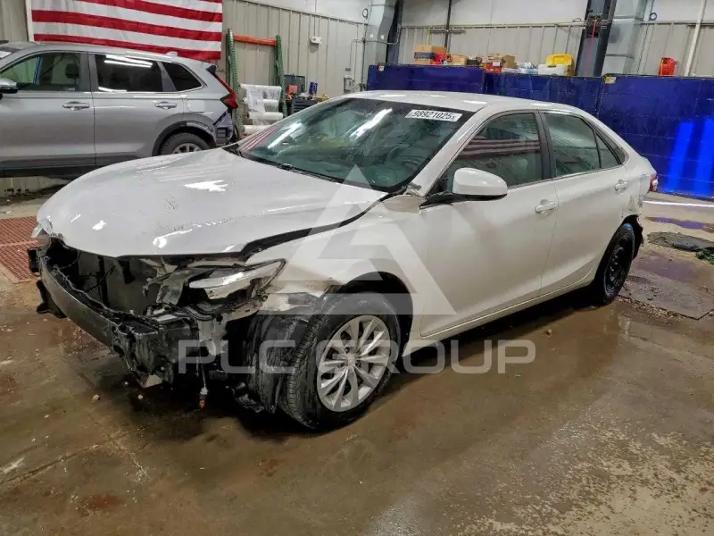 2017 Toyota CAMRY фото