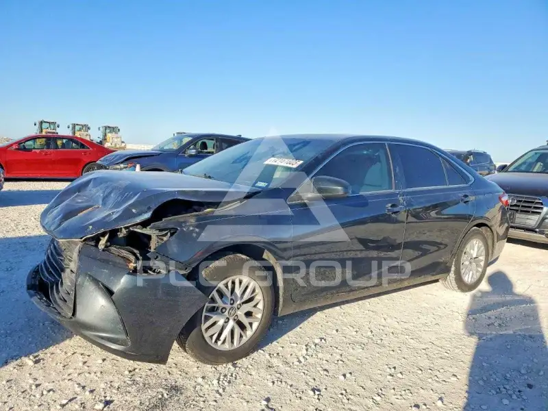 2017 Toyota CAMRY фото