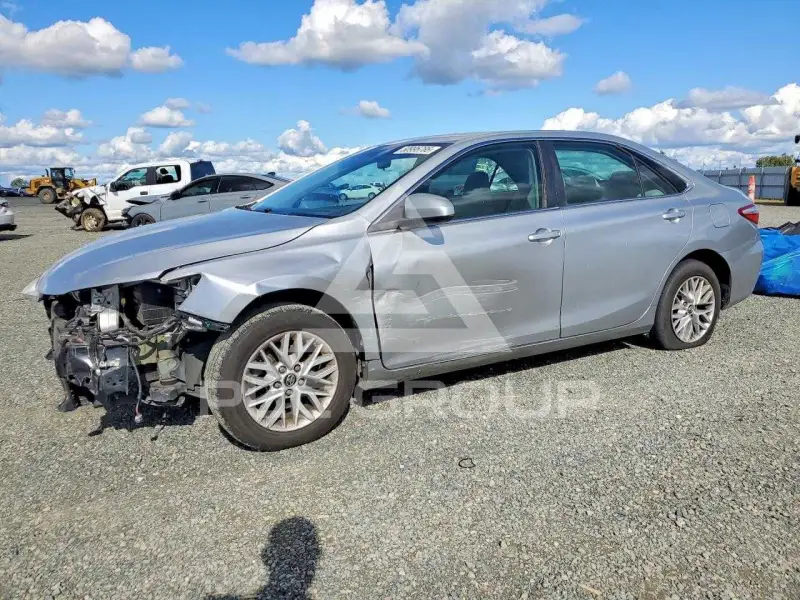 2017 Toyota CAMRY фото