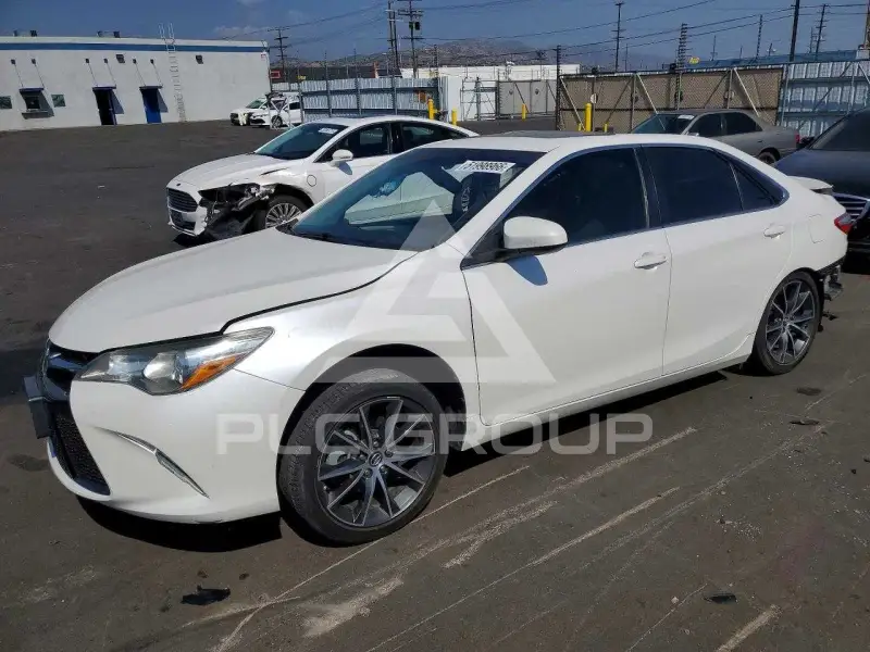 2017 Toyota CAMRY фото