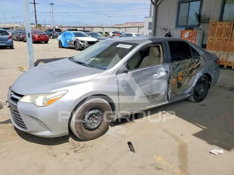 2017 Toyota CAMRY фото