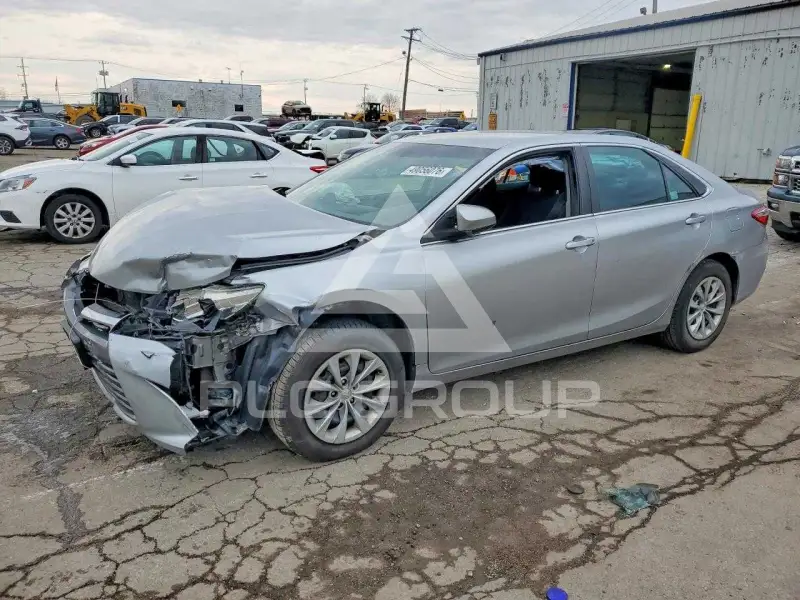 2017 Toyota CAMRY фото