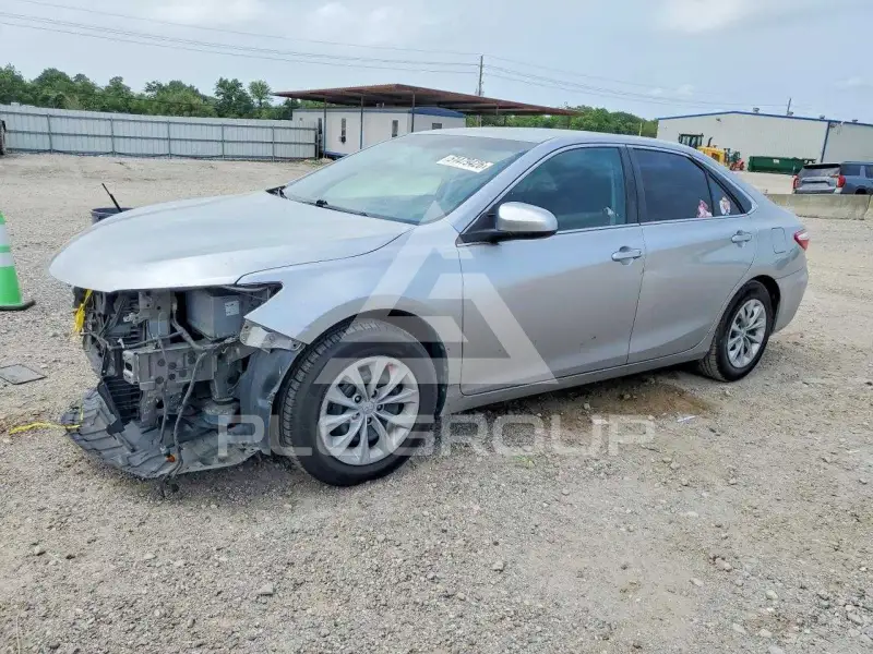 2017 Toyota CAMRY фото