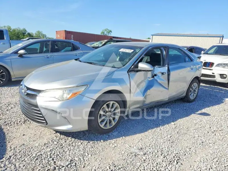 2017 Toyota CAMRY фото